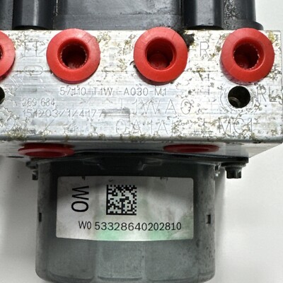 2015 - 2016 Honda CR-V ABS Anti-lock brake pump module OEM 57110