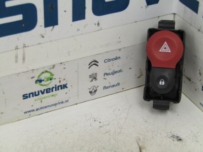 8200214896A Renault Megane II Interrupteur Feux De Détresse, 15,00 € | OVOKO