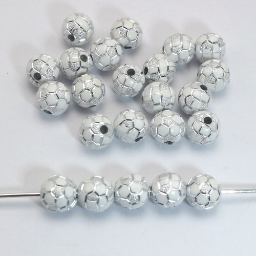 100 White Sparkling Silver Football Soccer Pattern Acrylic Round Beads 10mm Funn - Picture 6 of 8