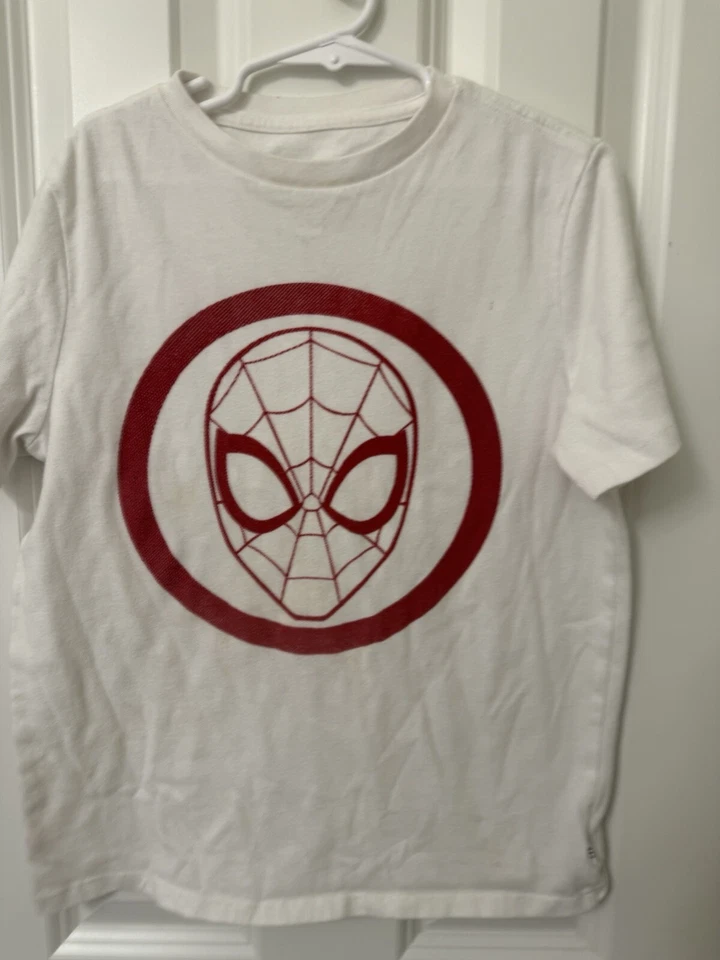 Camisetas 3 Gap Niños Niños Talla Mediana - Star Wars y Spider-Man Usadas en Excelente Condición  Foto 2 de 4