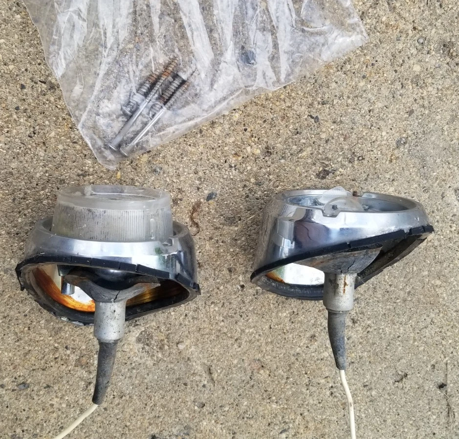 Montajes de luces de marcha atrás Studebaker Lark 1960 1961 1962 1983 1964 60 61 62 63 64 Foto 2 de 4