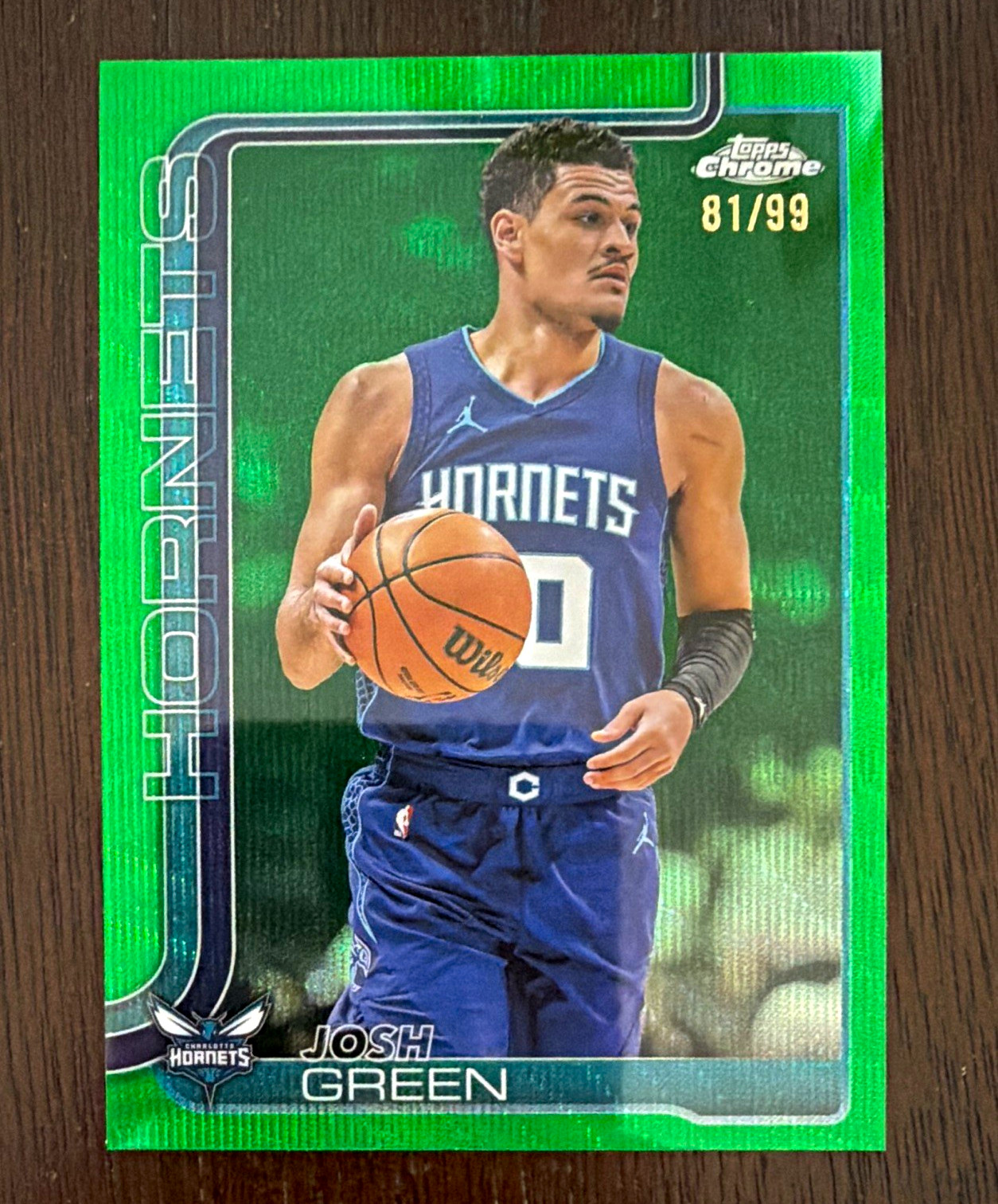 Topps Chrome 2025-26 Josh Green Hornets Green Wave Refractor #47 /99