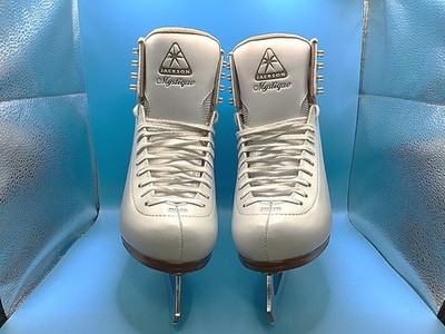 Jackson Mystique  size 8C Adult size skates with mark ll blades (gently used)