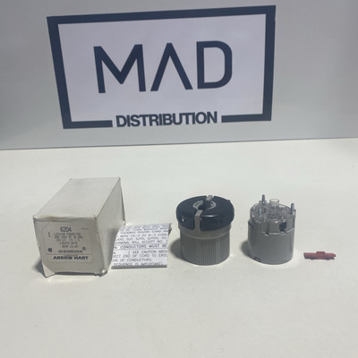 New In Box Arrow Hart 6204 Locking Connector 20A 125V 2P 3W NEMA L5-20R