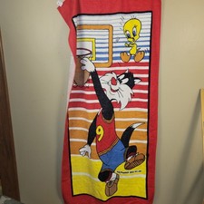 Vintage 1990's Looney Tunes Warner Brothers Tweety BeachTowel 60×27" Bath Linens