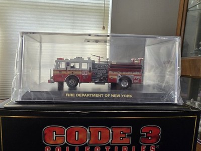 Code 3 Collectibles FDNY New York Fire Seagrave Pumper Engine 10 Ten House WTC!!
