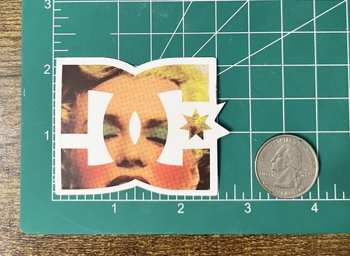 DC Shoes Marilyn Monroe Supreme Skateboarding Snowboarding Aufkleber Sticker - Bild 1 von 6