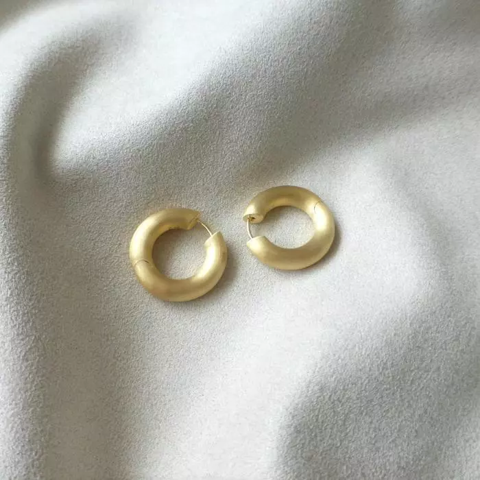 TOM WOOD Chunky Hoop Satin Medium Sillver 925 9K gold Earrings W2.4xH2.3xD0.4cm