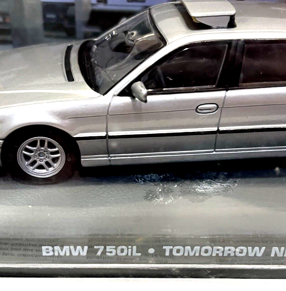 James Bond Car Collection 1/43 007 BMW 750iL Tomorrow Never Dies Silver