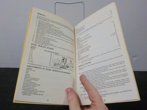 G331 TSR Dungeons & Dragons - Swords & Spells Miniatures Rules 1ST PRINTING 1976 - Picture 4 of 10