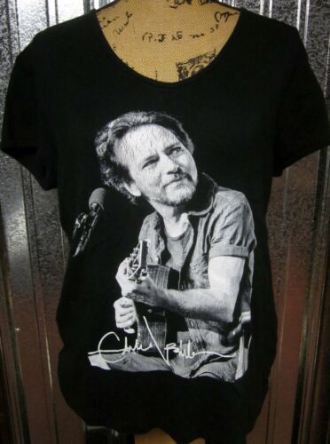 PEARL JAM juniors 2XL concert tee Eddie Vedder lyrics Black tattooed T shirt  - Afbeelding 1 van 2