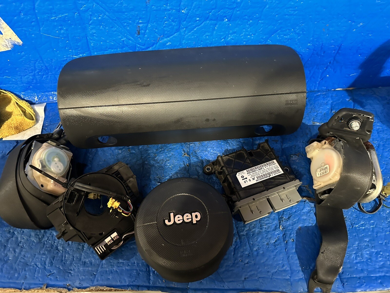 Jeep Wrangler Airbag Set & Seatbelts eBay