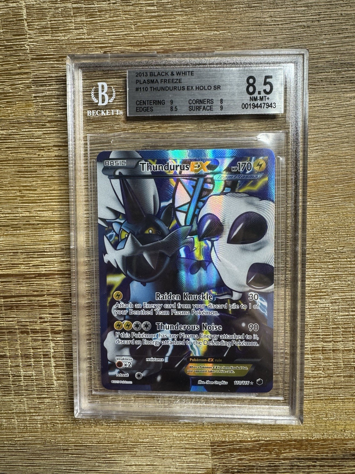 Thunderus Ex 110/116 (Team Plasma) Plasma Freeze Pokemon BGS 8.5 PSA Equivalent