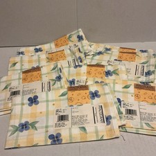 NWT 8 Napkins Pfaltzgraff Summer Breeze Fabric Napkins Floral 17 x 17