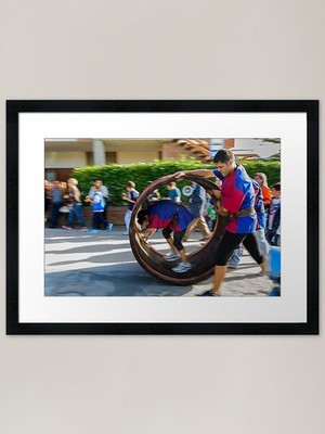 Fass rollender Wettbewerb, Paciano gerahmtes Wandbild Poster Leinwanddruck Bild