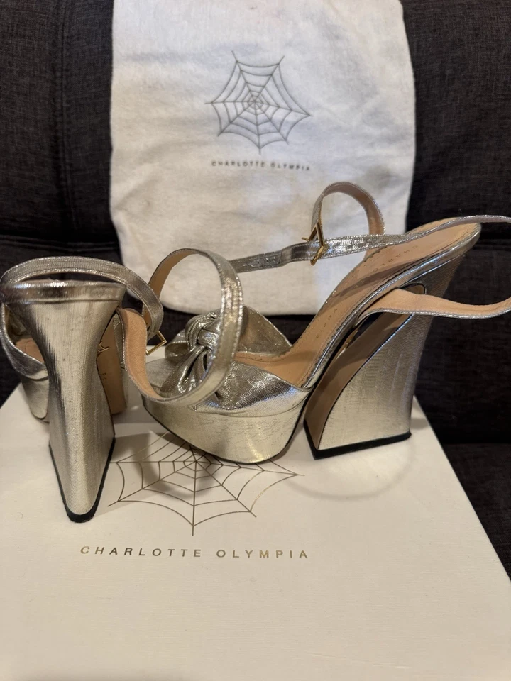 Sandalias de plataforma Charlotte Olympia plateadas talla 37,5 Foto 2 de 4
