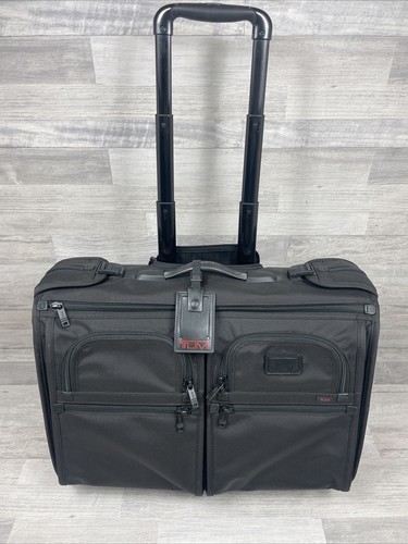 TUMI Alpha 2 22033DH Black Rolling Bi-Fold Garment Bag 8.5"x14.5"x22" EXCELLENT