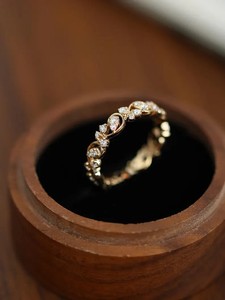 Authentic 1.00TCW Round Cut Moissanite Tree Leaf Branch Twist Ring 14k Yellow Gold Plated