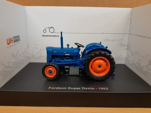 Universal Hobbies Fordson Super Dexta - 1962 trattore agricolo scala 1.32 UH6273 - Foto 9 di 15