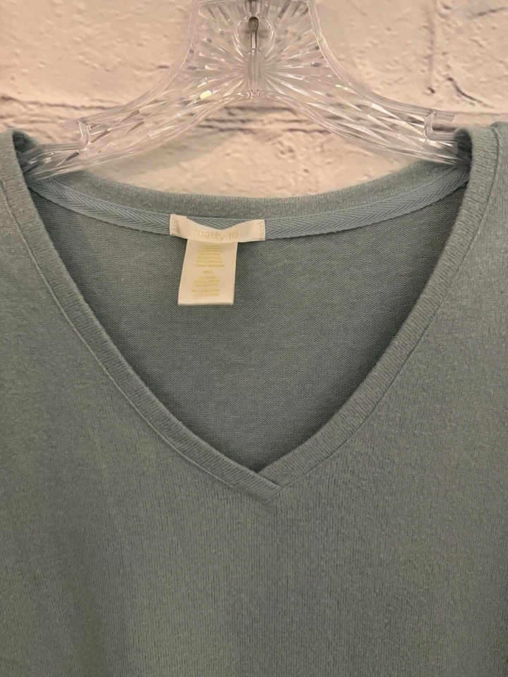 Matty M Light Blue V-Neck Long Sleeve STRETCH Sweater Women's Size Large - Image 4 of 4