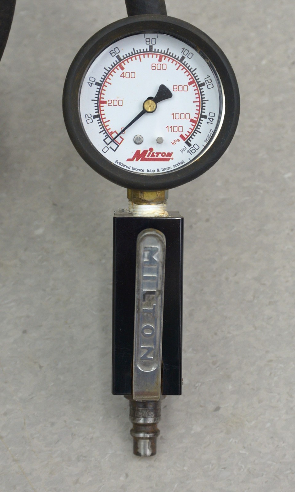 Milton Industrie 17-6F-506 Universal High Flow Safety Tire Inflator Kit Military