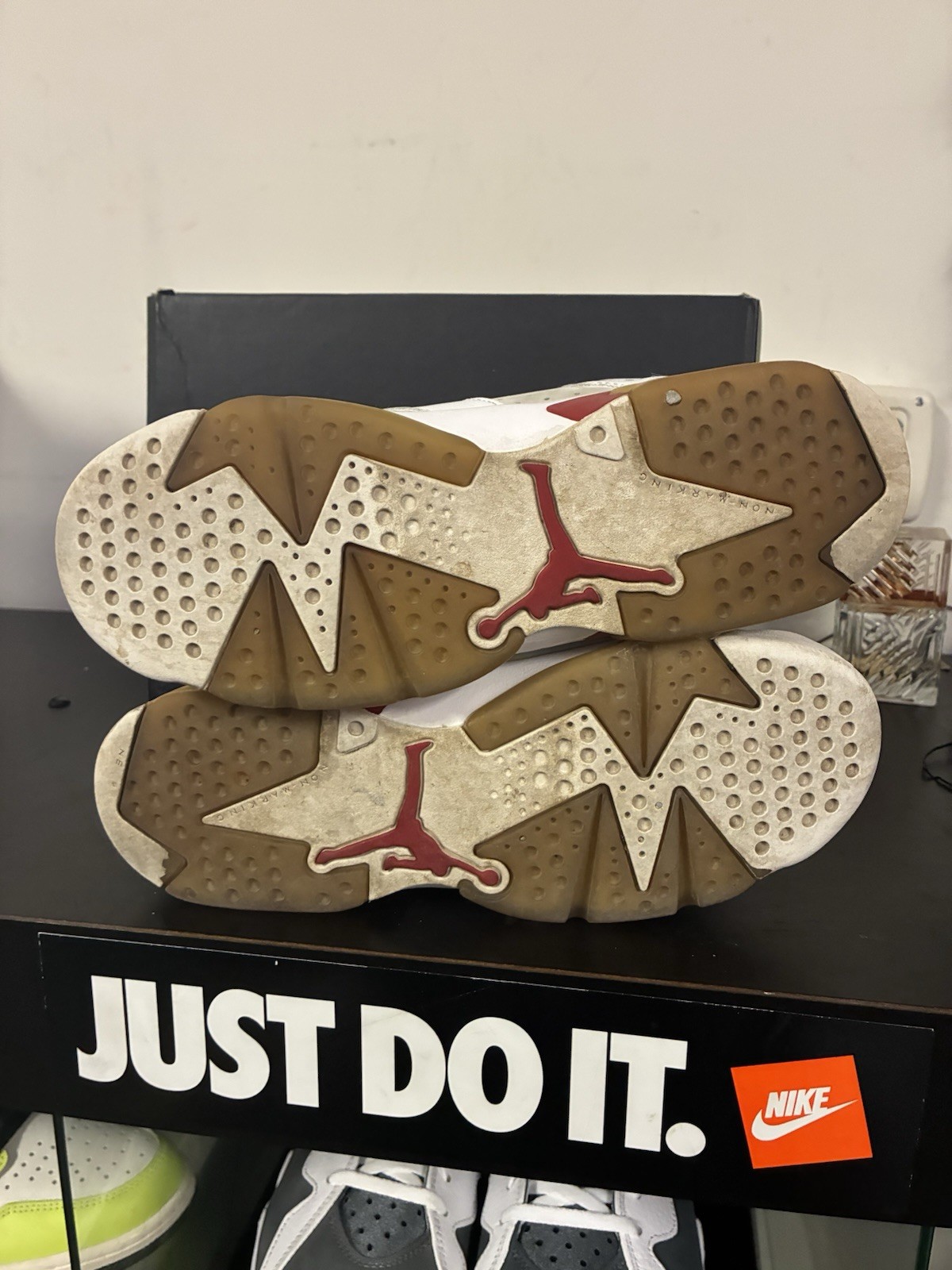 Nike Air Jordan 6 Retro Alternate Hare Gray/White/ Size 7Y 8.5 Women 384665-113 thumbnail 6