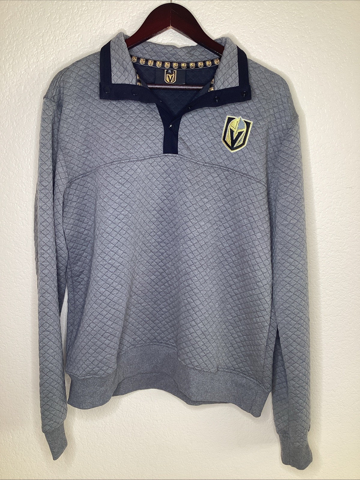 Vegas Golden Knights Quilted Pullover Sweatshirt Mens NHL Gray Gold Size XL
