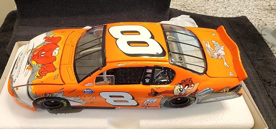 Dale Earnhardt Jr 2002 #8 Looney Tunes Revancha Monte Carlo Club Car Bank 1:24 Foto 4 de 4