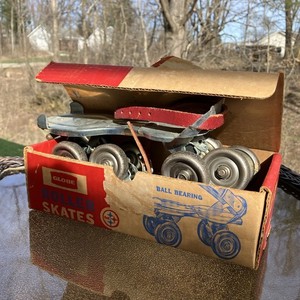 Vintage Globe Roller Skates Ball Bearing Steel Vintage contraptions No 36 w/box 