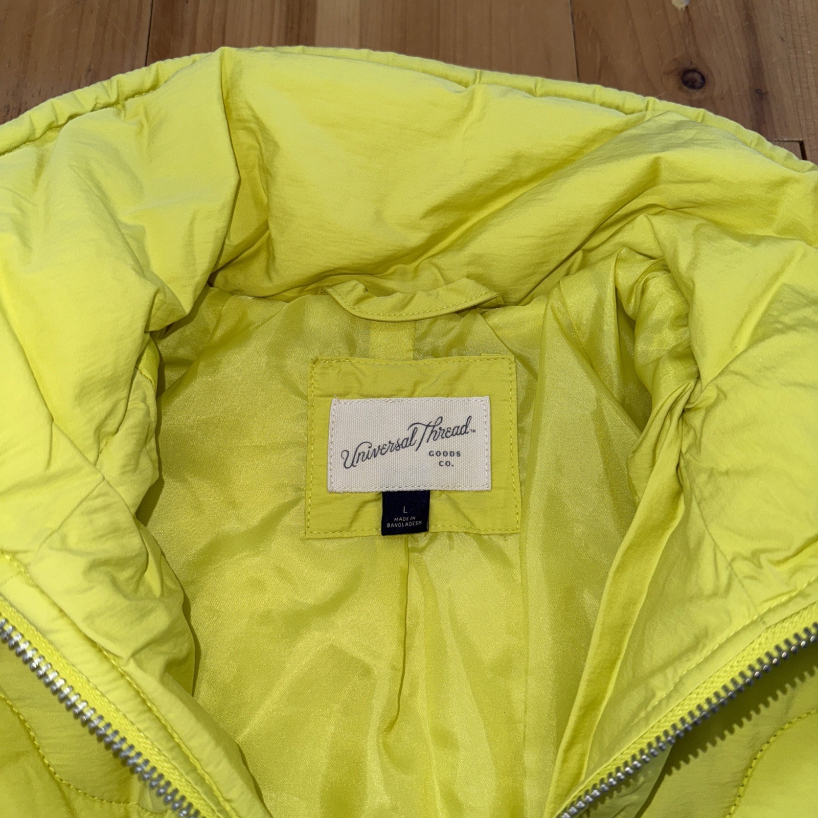 Universal Threads Quilted Puffer Jacket Women’s L… - image 4