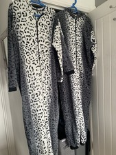 Camille Womens Supersoft Fleece Grey Snow Leopard jumpsuit - 14-16 (x 2)
