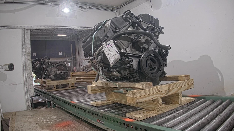 Conjunto completo de motor usado se adapta a: Chrysler Sebring Sdn 2006 2,7 L VIN R octava excavación Foto 2 de 4