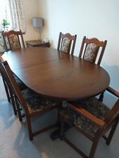Wood Bros Old Charm full dining room set