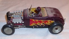 MONOGRAM 32 FORD DUECE RACE CAR MODEL KIT BUILT UP