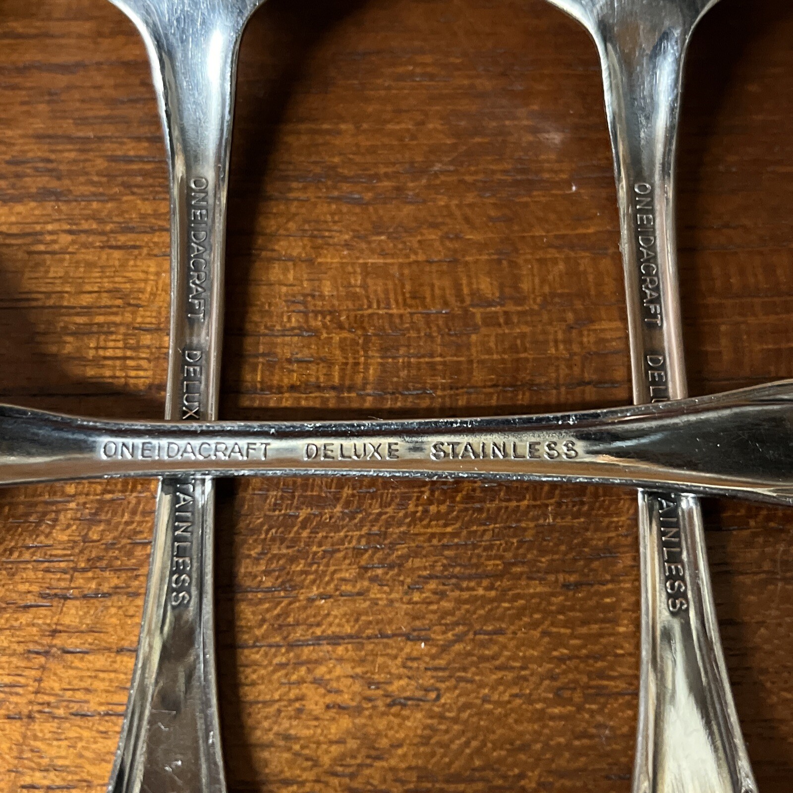 Oneida Oneidacraft Deluxe CHATEAU Stainless Flatware 8 OVAL SOUP SPOONS