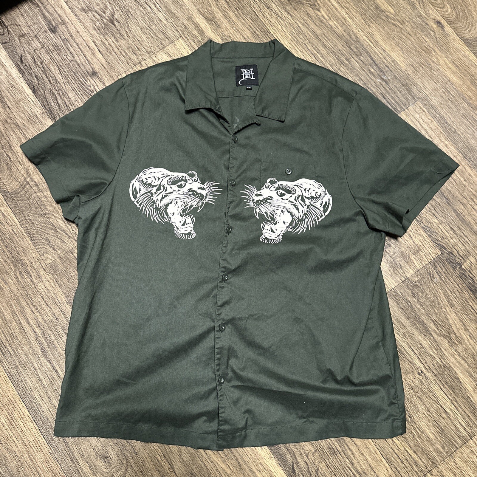 Ed Hardy Men’s Green Tattoo Button Down Short Sleeve Shirt With Tigers Size XXL