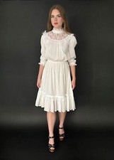 Ladies Vintage 70's White Cheesecloth Cotton Ruffle Lace Dress small