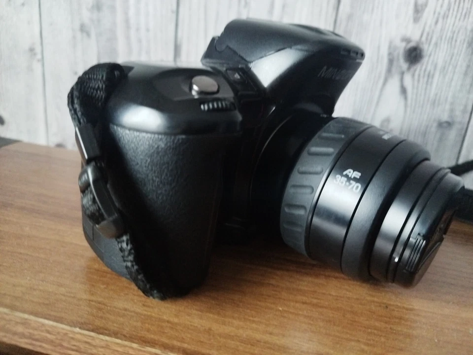 Minolta Dynax 800si   Read Description  - Image 2 of 4