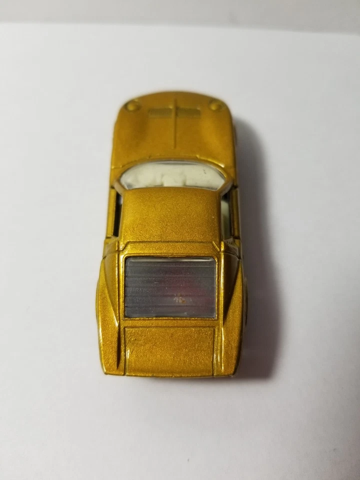 Used - Matchbox Superfast Gold Lamborghini Miura #33, White Interior, Doors Open - Image 3 of 4