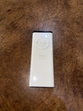 Apple iPod Remote Control A1156 - White - May Need New Battery