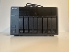 QNAP NAS TS-869L 8-Bay NAS Storage Array w/ 8 x WD RED 4TB HD. 32 tb