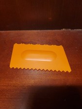 Tupperware Cake Decorator Orange
