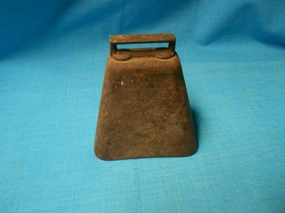 Antique/Vtg Brass Rusted Cowbell Primitive Patina Metal Rustic Original Clapper