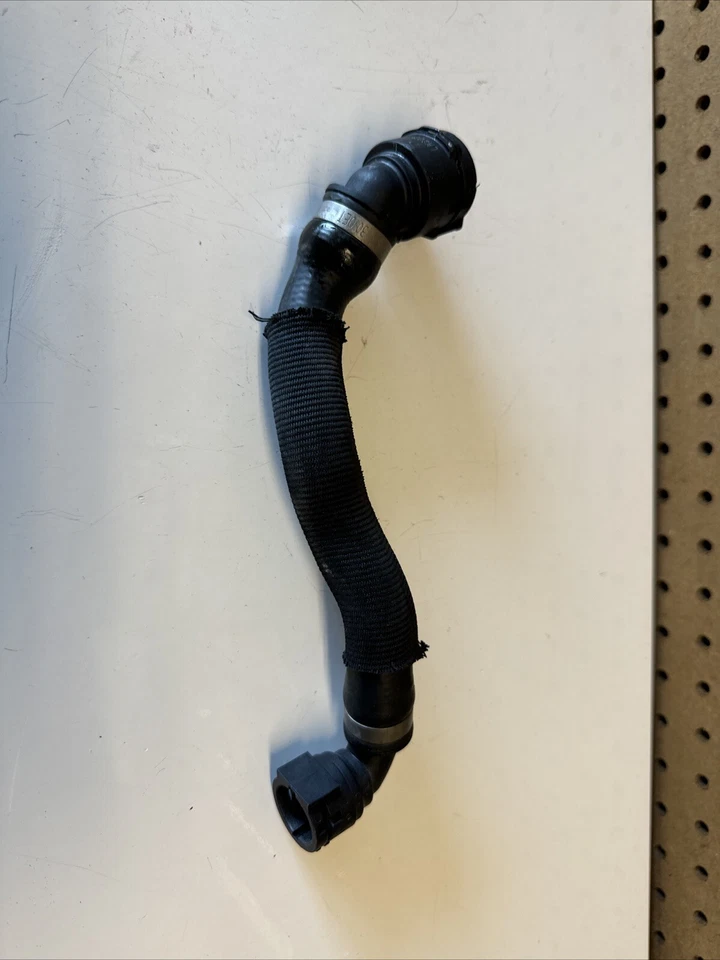 BMW M550 M850i 2019-2023 motor 4,4 L refrigerante auxiliar bomba de agua manguera OEM Foto 2 de 4