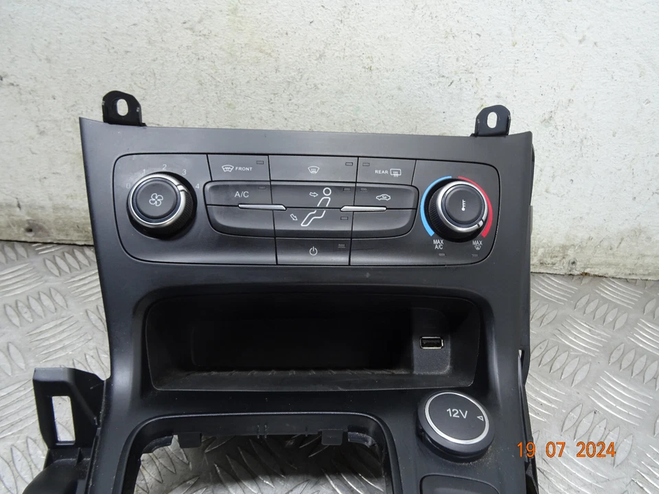 2018 FORD FOCUS ST-LINE AUTO MK3 C346 HEATER SWITCH PANEL & GEARBOX TRIM *6696 - Image 4 of 4