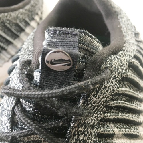 Nike Roshe Two Flyknit Sneakers Mens 9.5 Black White Athletic Running Shoes 1553 - Picture 11 of 11