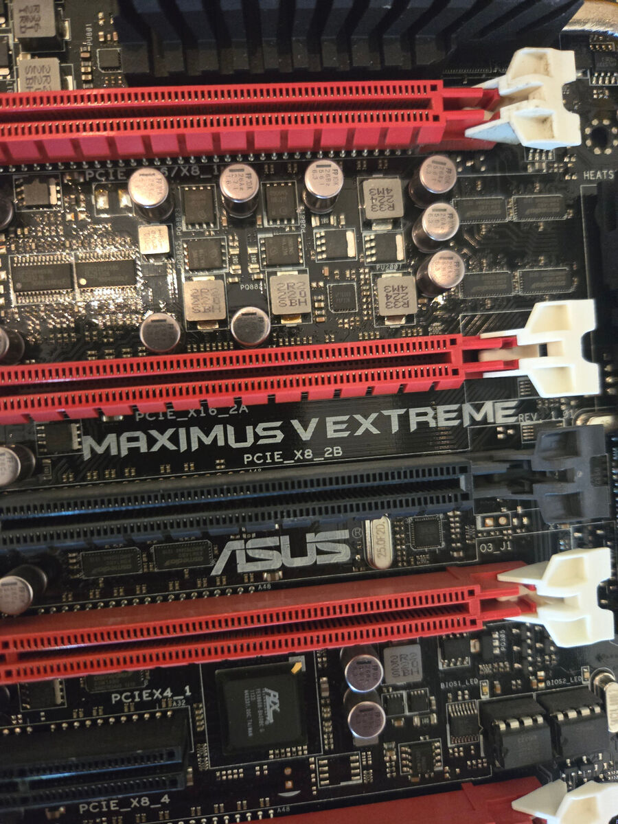 Asus Maximus V Extreme Motherboard With i7-3770K CPU And 16 Asus Maximus V Extreme Motherboard With i7-3770K CPU And 16