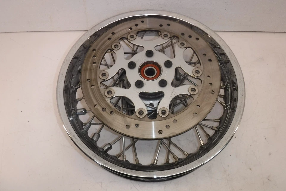 Llanta delantera Victory V92C 2001 con rotor de freno Foto 2 de 4