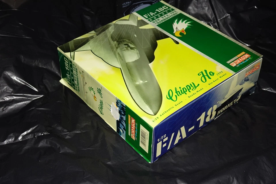 Dragon Wings 1/72 Warbirds Series FA-18 Hornet "Dambusters" Chippy Ho - Photo 2/4