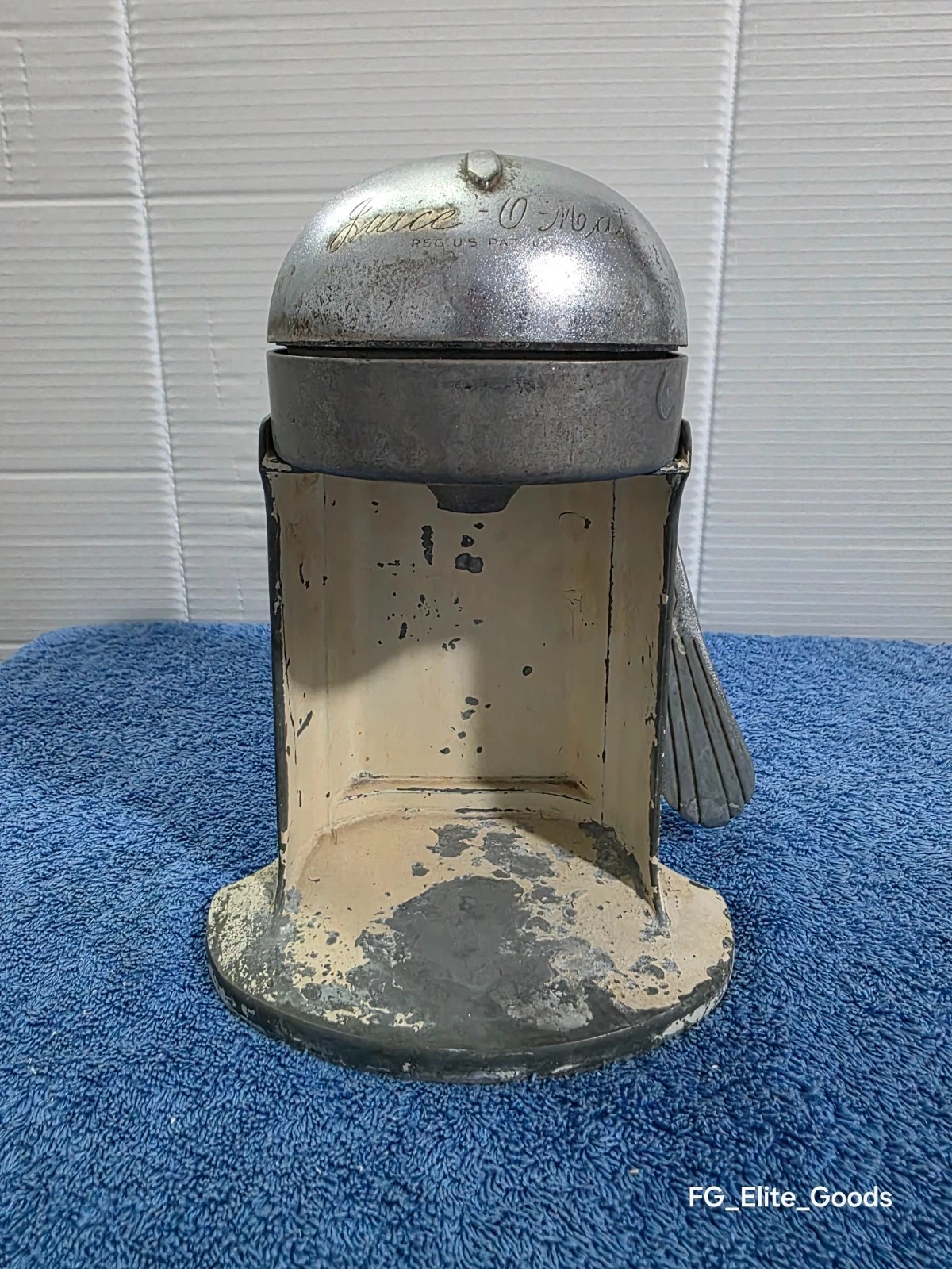 Vintage Juice-O-Mat Manual Juicer Model by Rival Mfg. Co. MCM Kitchen Deco